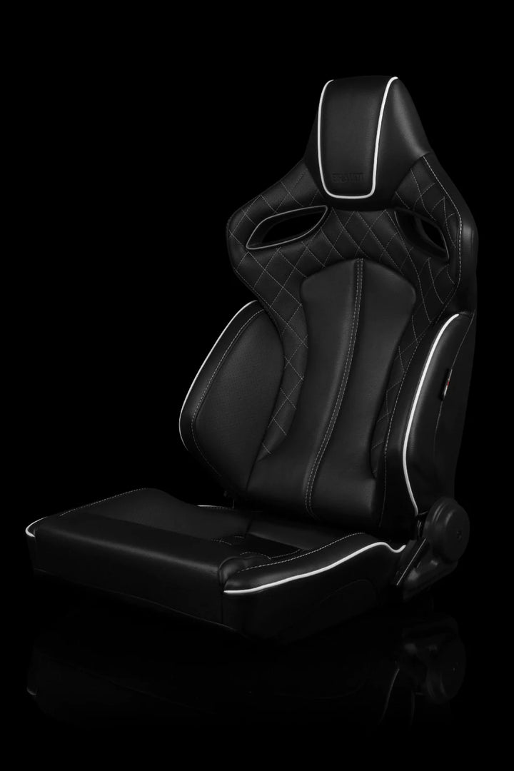 Braum Racing Seats Orue Series - Black Diamond (White Stitching)